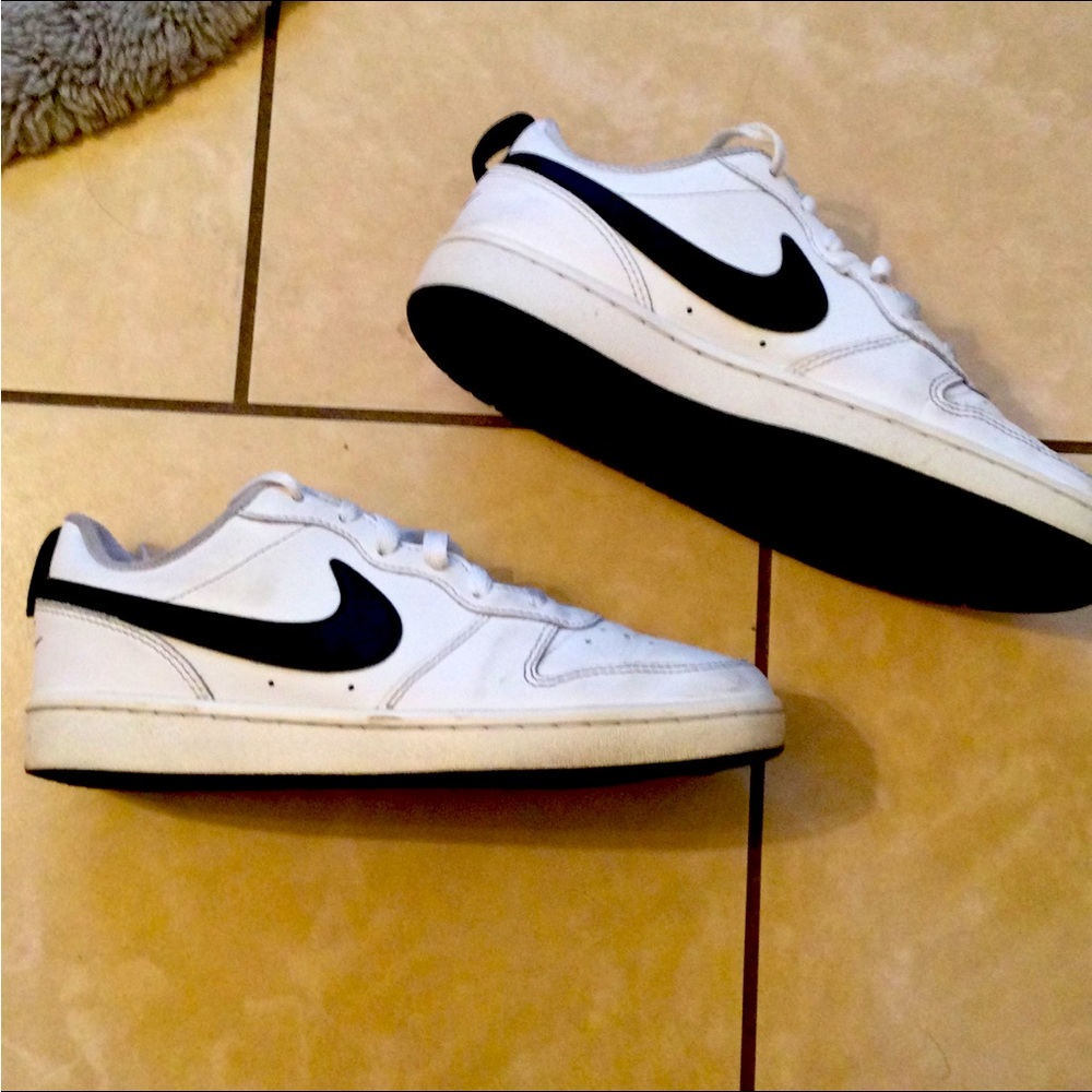 Nike Air Force ones SZ 5.5y or SZ 7 in womens